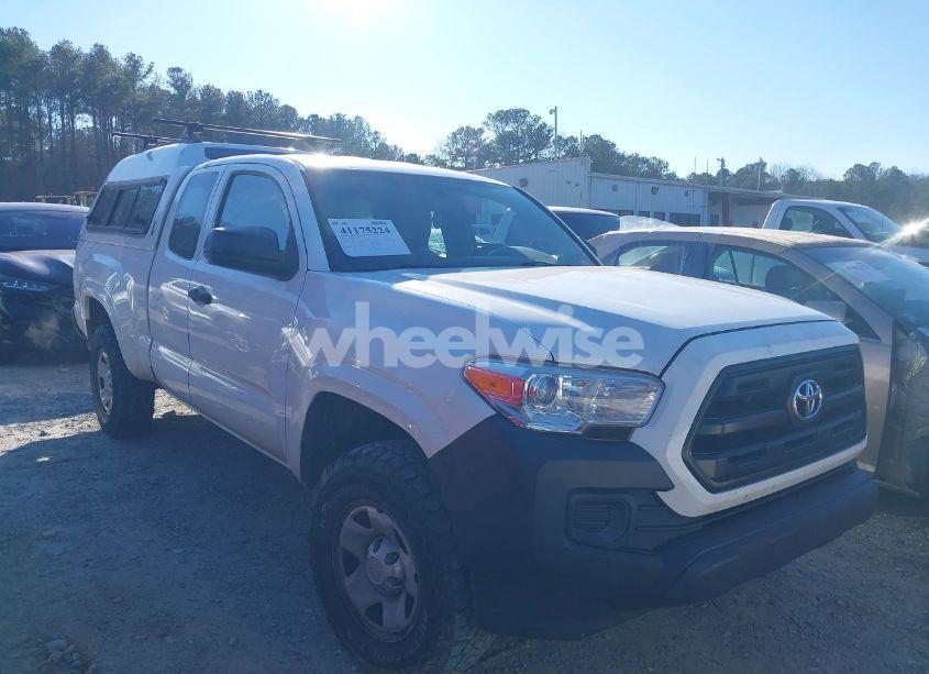 Photo 13 of 2017 Toyota Tacoma SR (VIN 5TFSX5EN8HX047897)