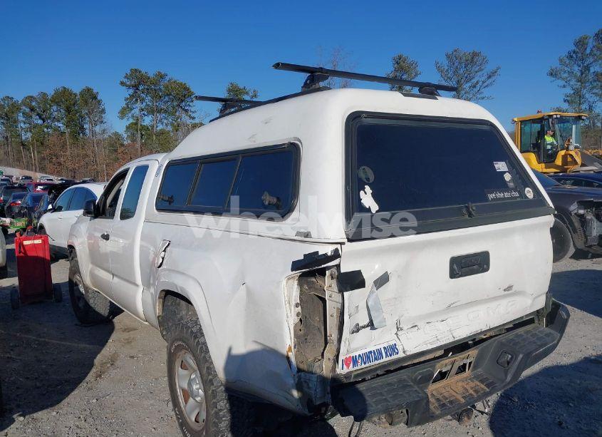 Photo 14 of 2017 Toyota Tacoma SR (VIN 5TFSX5EN8HX047897)