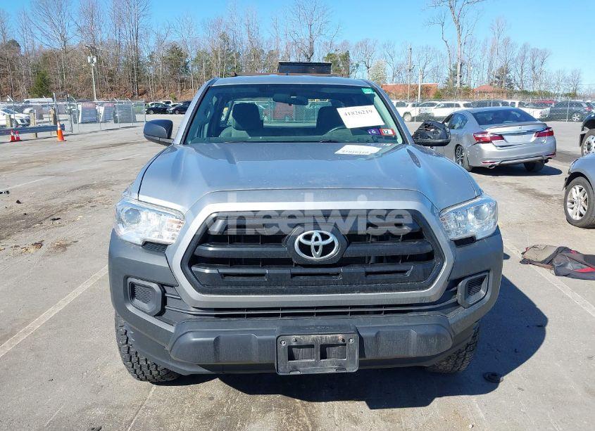 Photo 12 of 2017 Toyota Tacoma SR (VIN 5TFSX5EN8HX056289)
