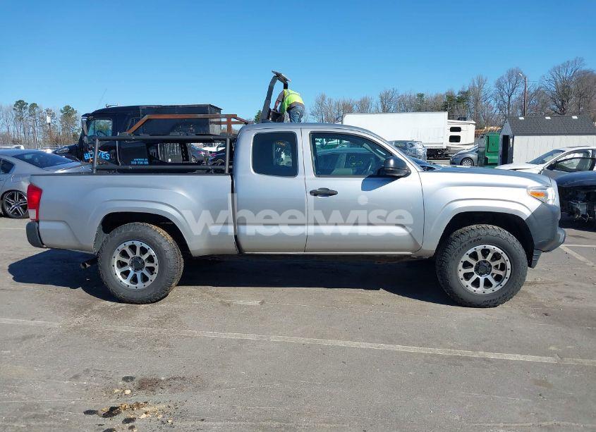Photo 13 of 2017 Toyota Tacoma SR (VIN 5TFSX5EN8HX056289)