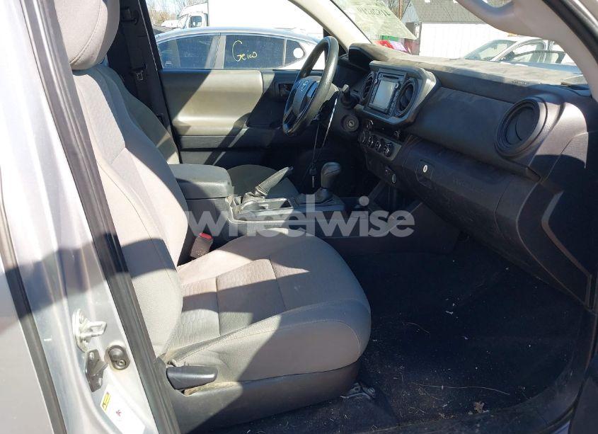 Photo 5 of 2017 Toyota Tacoma SR (VIN 5TFSX5EN8HX056289)