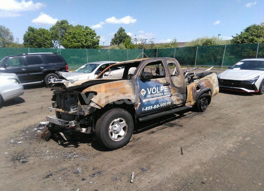 Photo 2 of 2019 Toyota Tacoma SR (VIN 5TFSX5EN8KX069616)