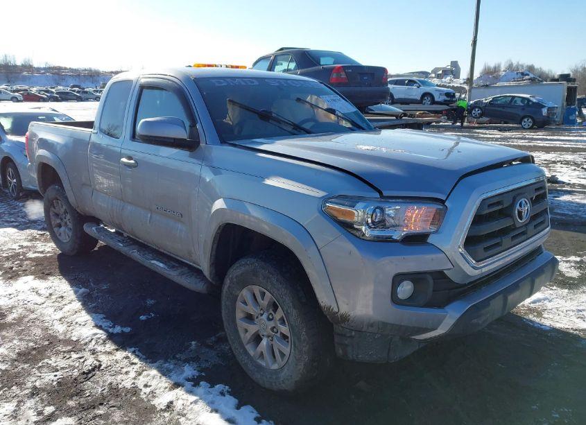 2016 Toyota Tacoma SR5 (VIN 5TFSX5EN9GX043288) main photo