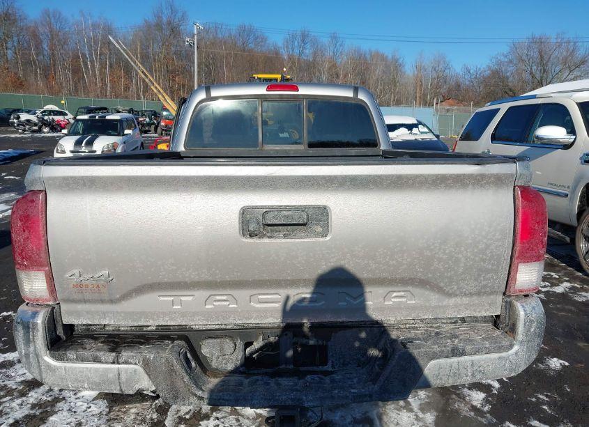 Photo 16 of 2016 Toyota Tacoma SR5 (VIN 5TFSX5EN9GX043288)