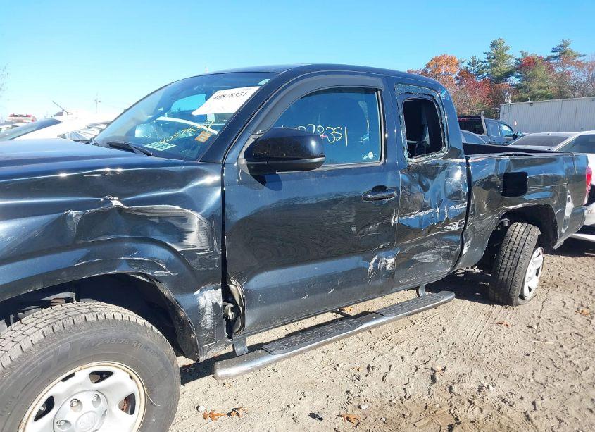 Photo 6 of 2018 Toyota Tacoma SR (VIN 5TFSX5EN9JX058851)