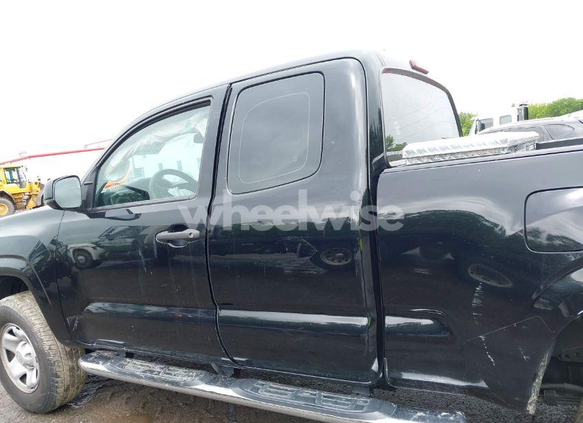 Photo 14 of 2016 Toyota Tacoma SR/SR5 (VIN 5TFSX5ENXGX040643)