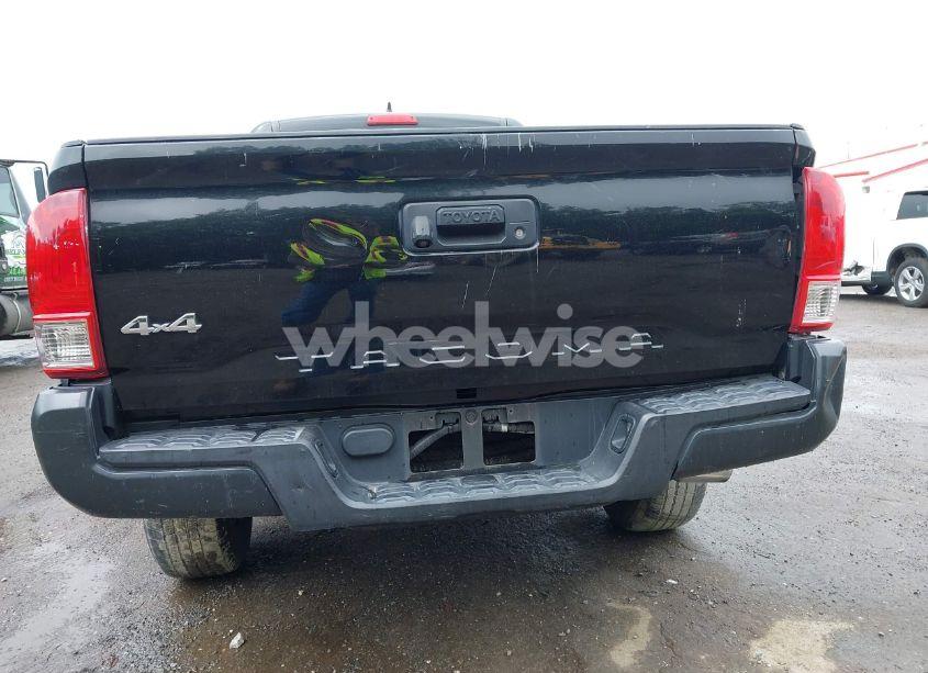 Photo 16 of 2016 Toyota Tacoma SR/SR5 (VIN 5TFSX5ENXGX040643)