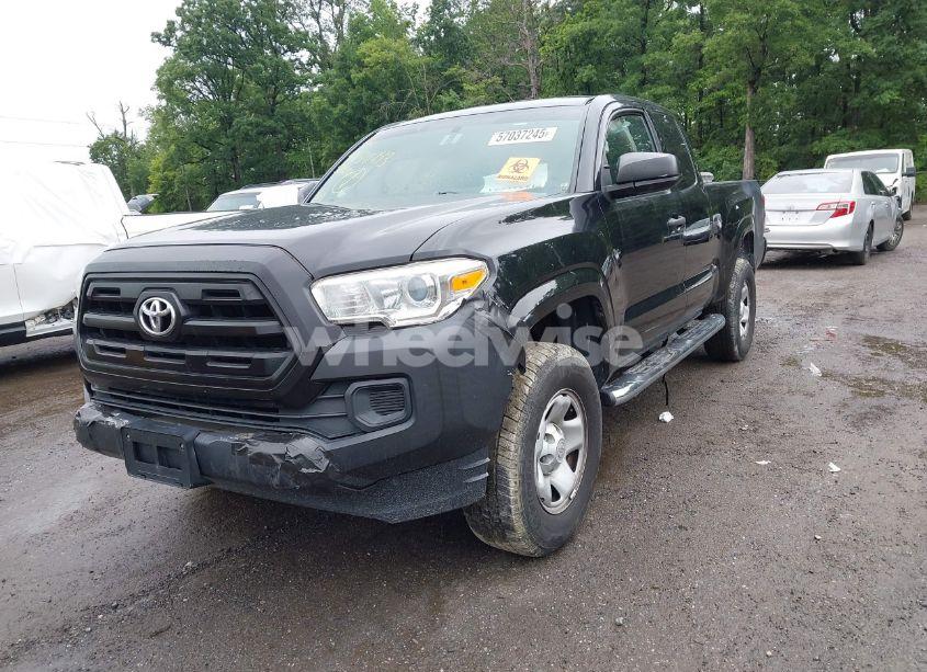 Photo 2 of 2016 Toyota Tacoma SR/SR5 (VIN 5TFSX5ENXGX040643)