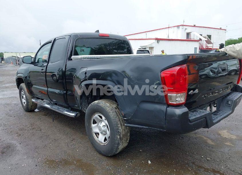 Photo 3 of 2016 Toyota Tacoma SR/SR5 (VIN 5TFSX5ENXGX040643)
