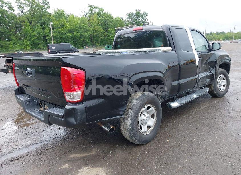 Photo 4 of 2016 Toyota Tacoma SR/SR5 (VIN 5TFSX5ENXGX040643)