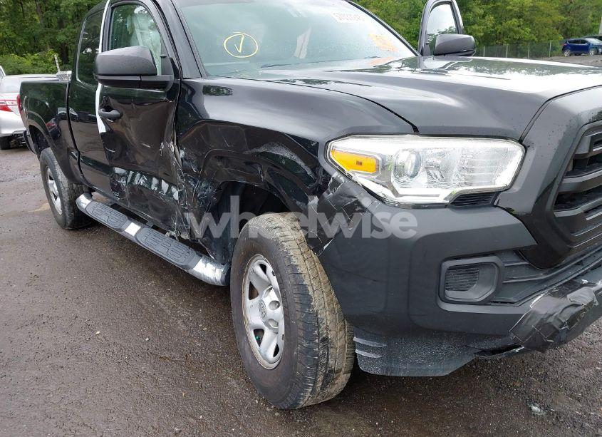 Photo 6 of 2016 Toyota Tacoma SR/SR5 (VIN 5TFSX5ENXGX040643)