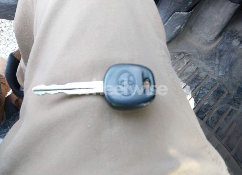 Photo 11 of 2017 Toyota Tacoma SR (VIN 5TFSX5ENXHX052731)