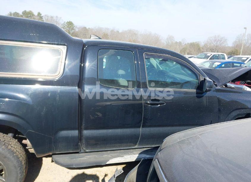 Photo 13 of 2017 Toyota Tacoma SR (VIN 5TFSX5ENXHX052731)