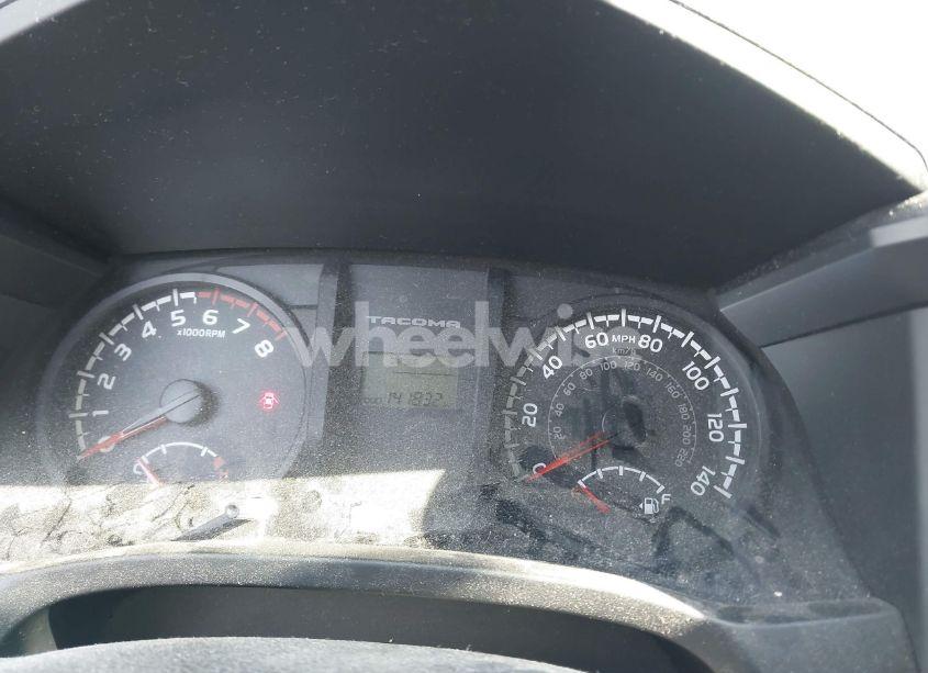 Photo 15 of 2017 Toyota Tacoma SR (VIN 5TFSX5ENXHX052731)