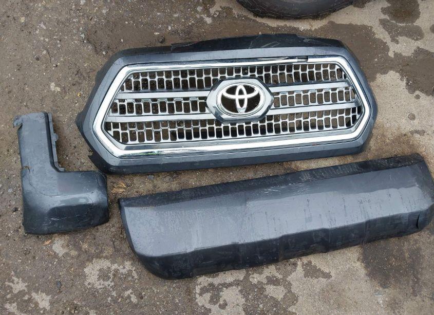 Photo 12 of 2017 Toyota Tacoma TRD SPORT (VIN 5TFSZ5AN0HX099699)