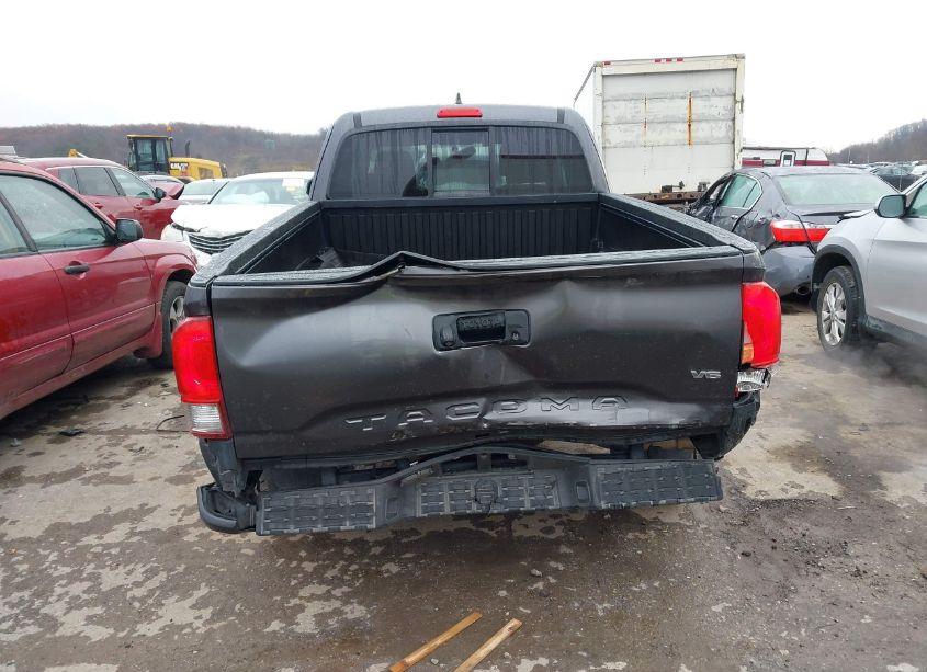 Photo 17 of 2017 Toyota Tacoma TRD SPORT (VIN 5TFSZ5AN0HX099699)