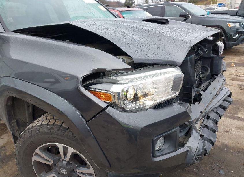 Photo 20 of 2017 Toyota Tacoma TRD SPORT (VIN 5TFSZ5AN0HX099699)