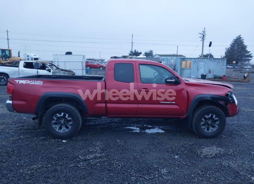 Photo 13 of 2017 Toyota Tacoma TRD OFF ROAD (VIN 5TFSZ5AN0HX121247)