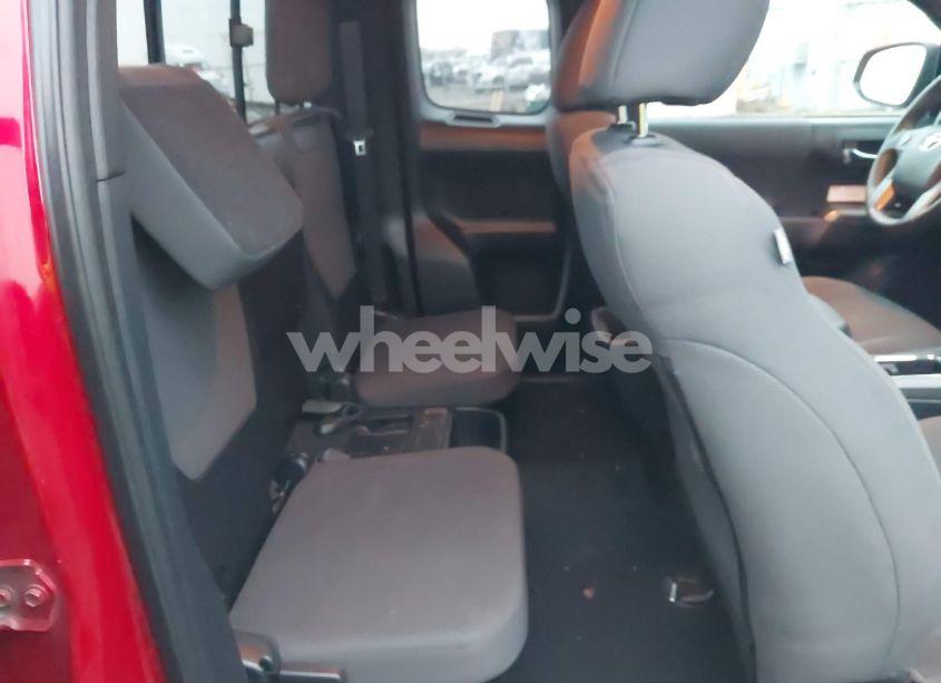 Photo 8 of 2017 Toyota Tacoma TRD OFF ROAD (VIN 5TFSZ5AN0HX121247)