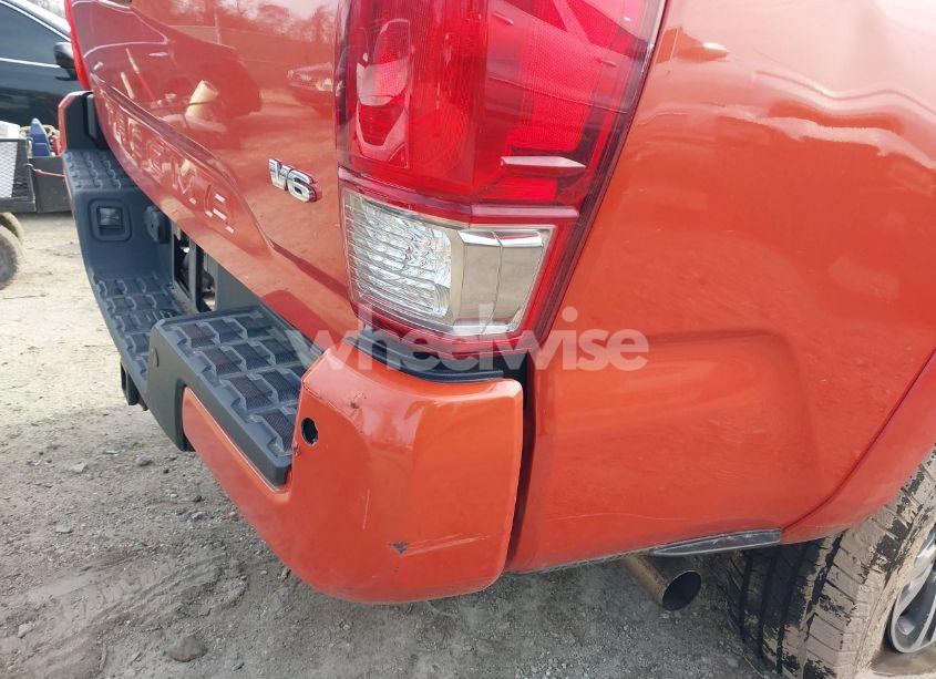 Photo 18 of 2017 Toyota Tacoma TRD SPORT (VIN 5TFSZ5AN1HX082846)