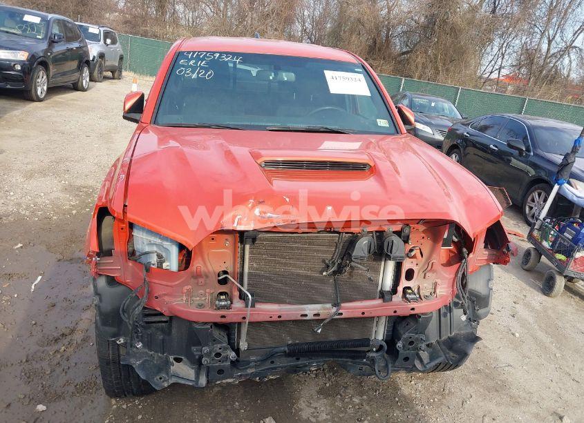 Photo 6 of 2017 Toyota Tacoma TRD SPORT (VIN 5TFSZ5AN1HX082846)