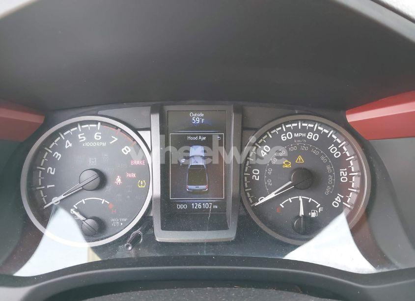 Photo 7 of 2017 Toyota Tacoma TRD SPORT (VIN 5TFSZ5AN1HX082846)