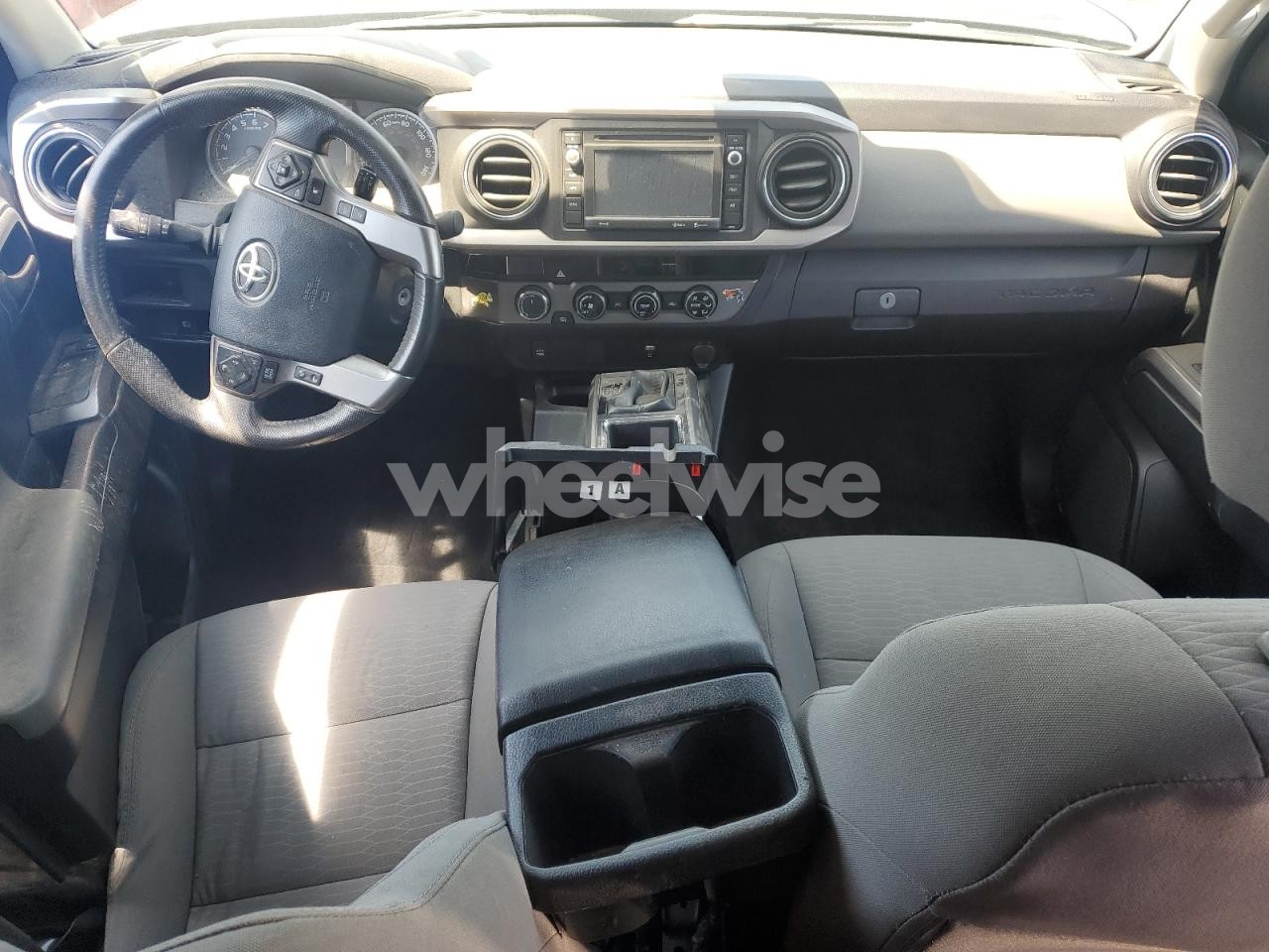 Photo 8 of 2018 TOYOTA TACOMA ACCESS CAB (VIN 5TFSZ5AN1JX133848)