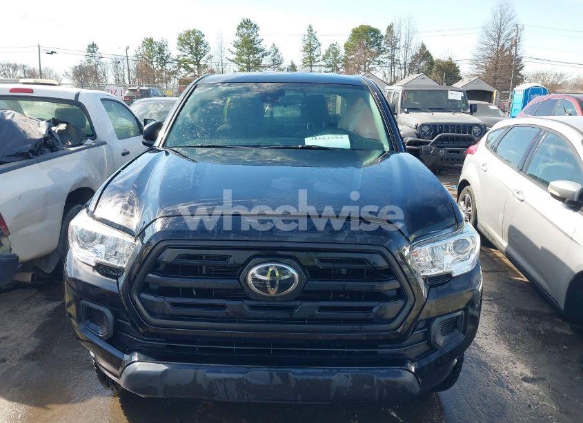 Photo 12 of 2019 Toyota Tacoma SR V6 (VIN 5TFSZ5AN1KX180802)