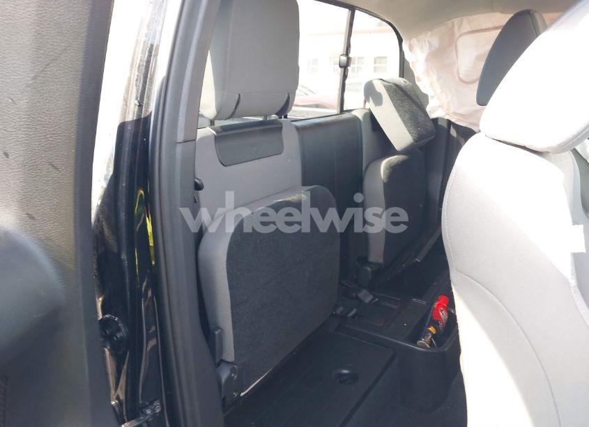 Photo 8 of 2019 Toyota Tacoma SR V6 (VIN 5TFSZ5AN1KX180802)