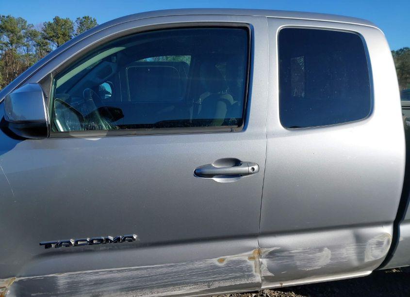 Photo 15 of 2016 Toyota Tacoma SR5 V6 (VIN 5TFSZ5AN2GX004655)