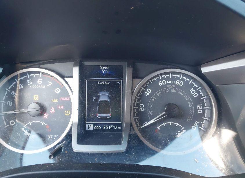 Photo 7 of 2016 Toyota Tacoma SR5 V6 (VIN 5TFSZ5AN2GX004655)