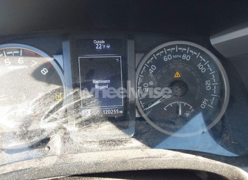 Photo 7 of 2016 Toyota Tacoma SR5 V6 (VIN 5TFSZ5AN2GX023965)