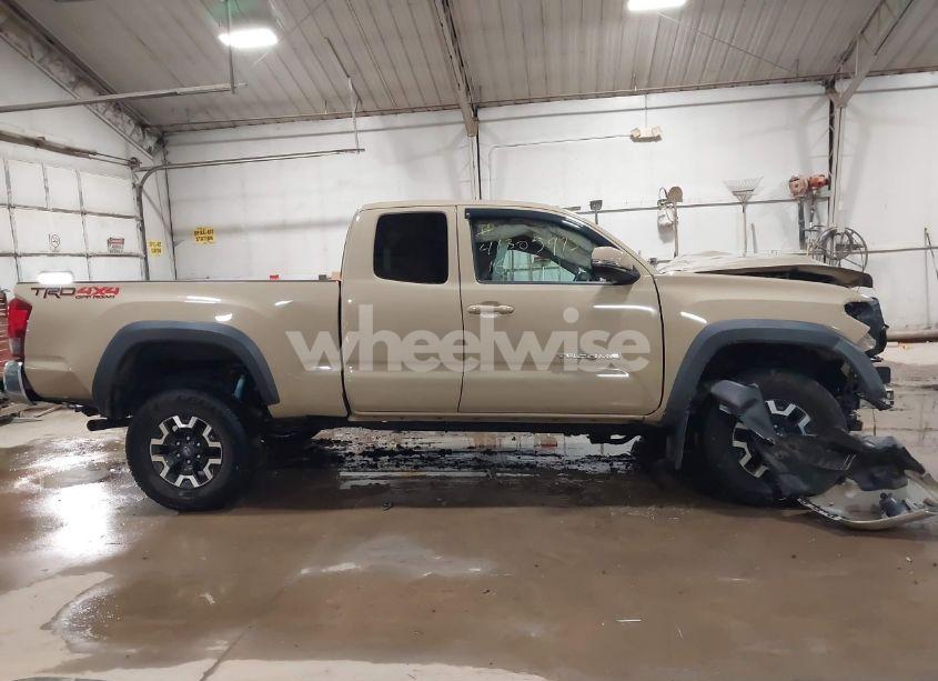 Photo 13 of 2016 Toyota Tacoma TRD OFF ROAD (VIN 5TFSZ5AN3GX026261)