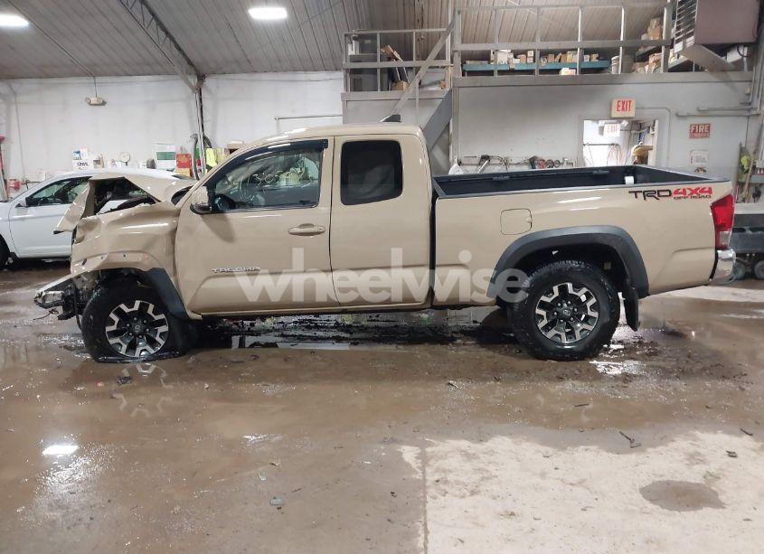 Photo 14 of 2016 Toyota Tacoma TRD OFF ROAD (VIN 5TFSZ5AN3GX026261)