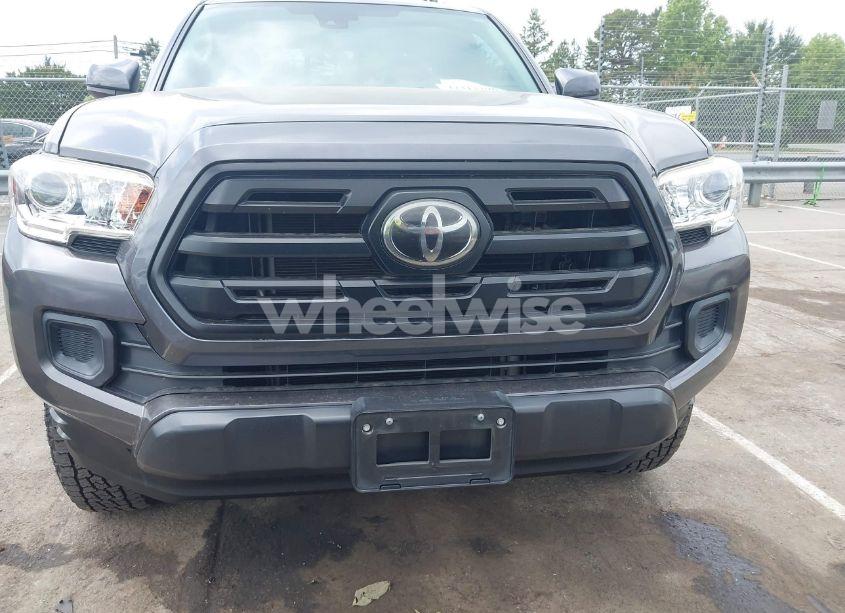 Photo 12 of 2019 Toyota Tacoma SR V6/SR5 V6/TRD OFF ROAD/TRD SPORT (VIN 5TFSZ5AN3KX190800)