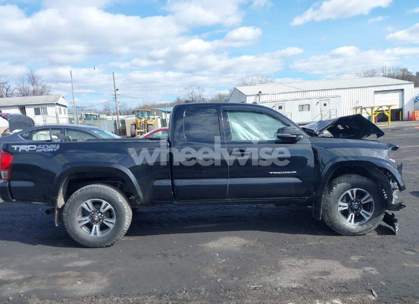 Photo 13 of 2016 Toyota Tacoma TRD SPORT (VIN 5TFSZ5AN4GX036376)