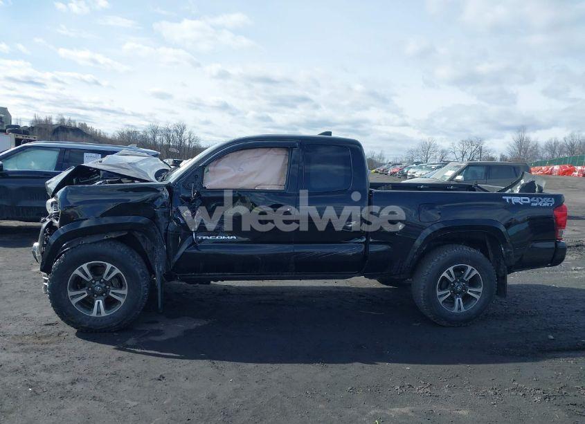 Photo 14 of 2016 Toyota Tacoma TRD SPORT (VIN 5TFSZ5AN4GX036376)