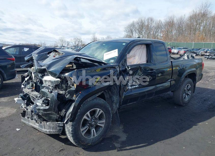 Photo 2 of 2016 Toyota Tacoma TRD SPORT (VIN 5TFSZ5AN4GX036376)