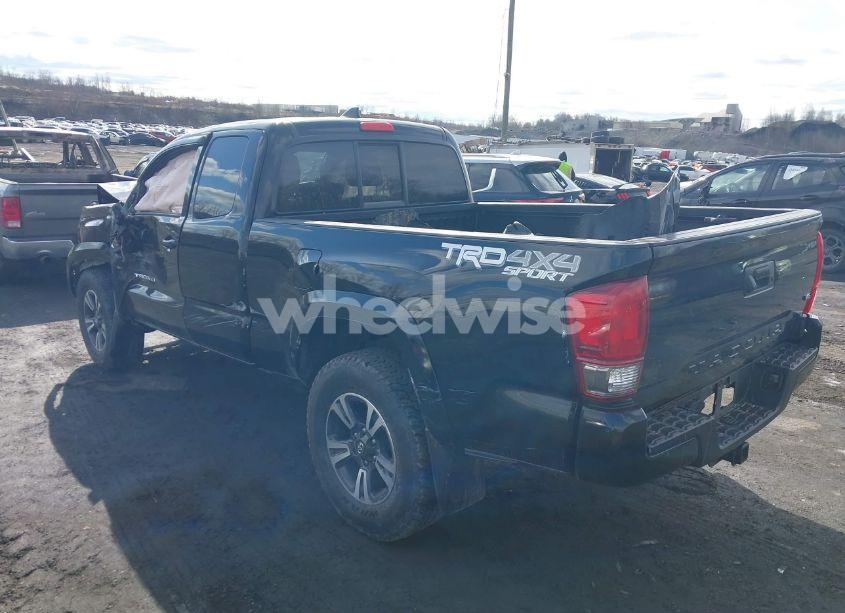Photo 3 of 2016 Toyota Tacoma TRD SPORT (VIN 5TFSZ5AN4GX036376)
