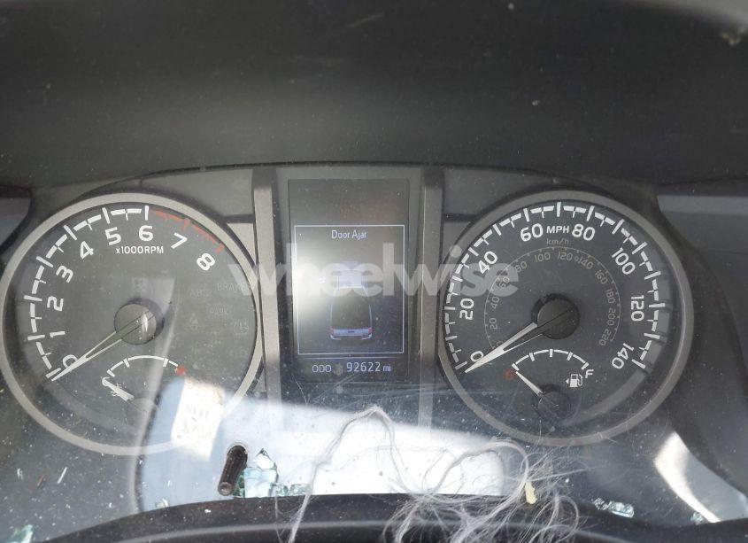 Photo 7 of 2016 Toyota Tacoma TRD SPORT (VIN 5TFSZ5AN4GX036376)