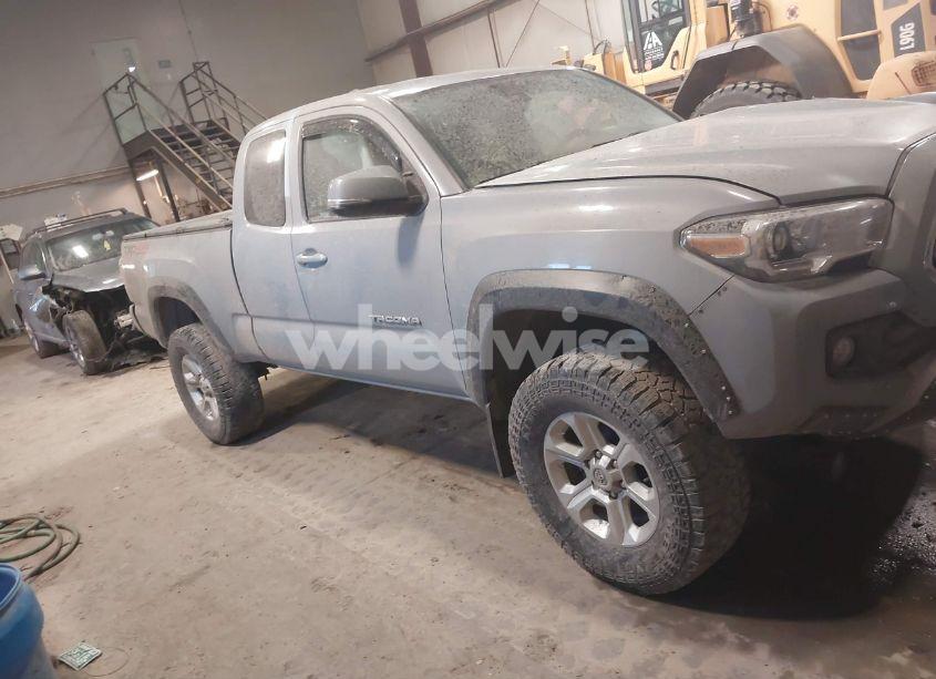 Photo 13 of 2019 Toyota Tacoma TRD OFF ROAD (VIN 5TFSZ5AN5KX175795)