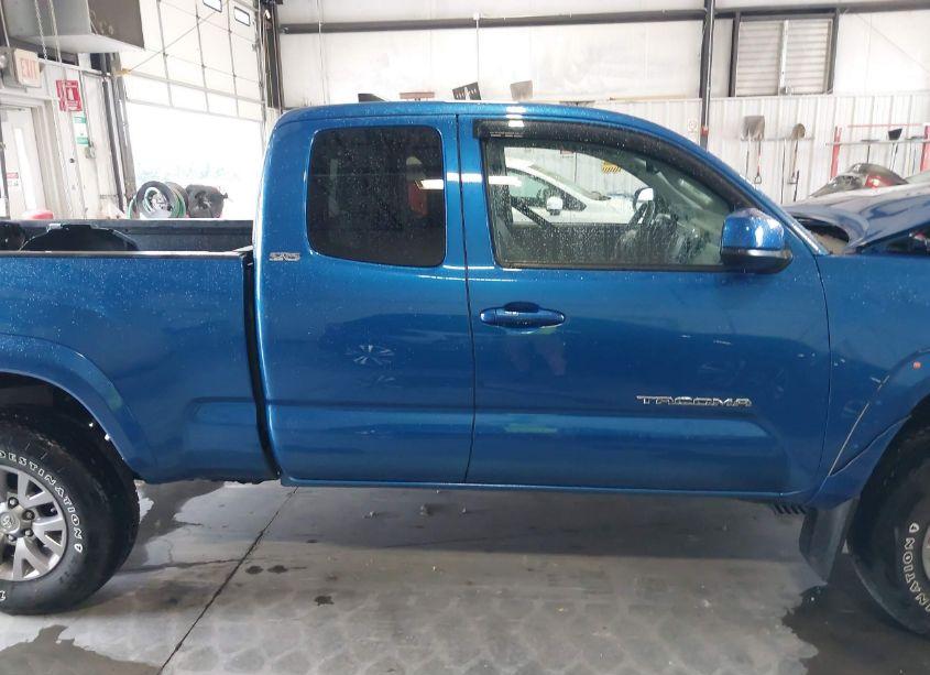 Photo 14 of 2016 Toyota Tacoma SR5 V6 (VIN 5TFSZ5AN6GX023113)