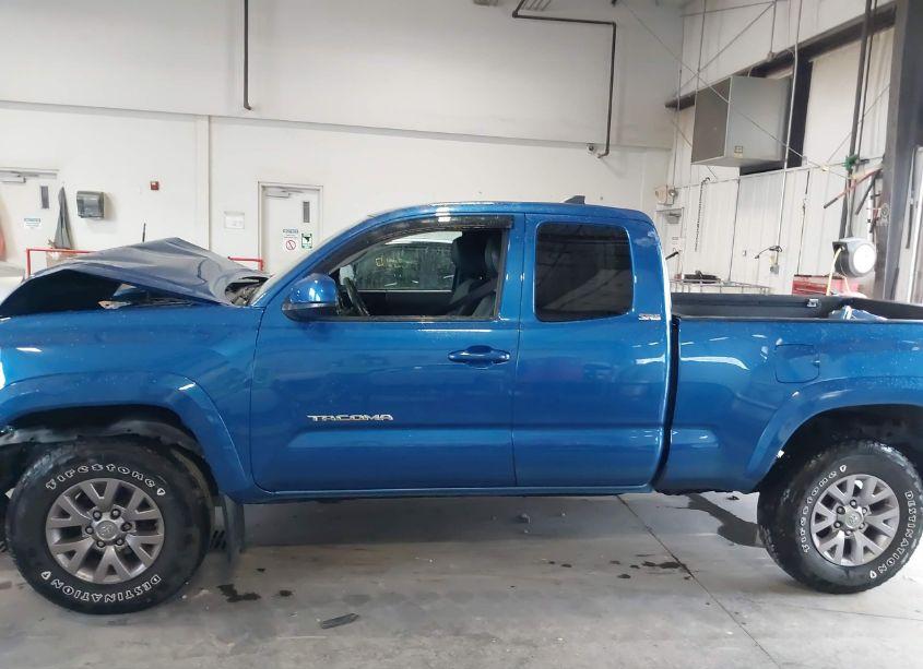 Photo 15 of 2016 Toyota Tacoma SR5 V6 (VIN 5TFSZ5AN6GX023113)