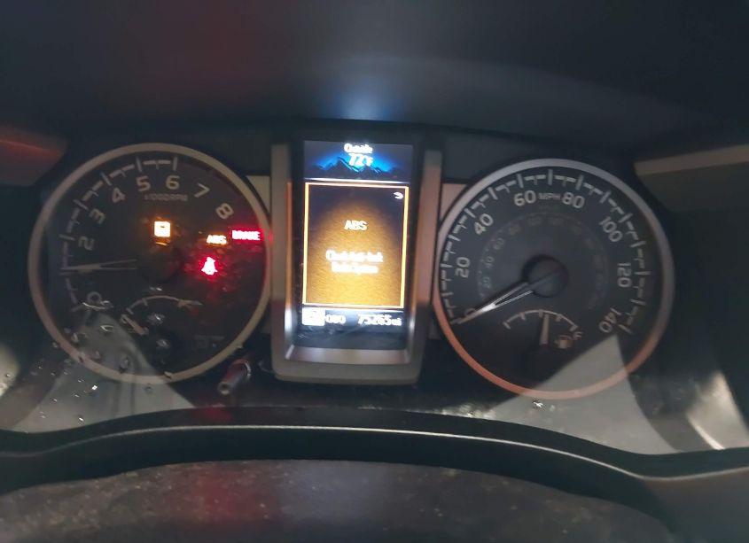 Photo 16 of 2016 Toyota Tacoma SR5 V6 (VIN 5TFSZ5AN6GX023113)