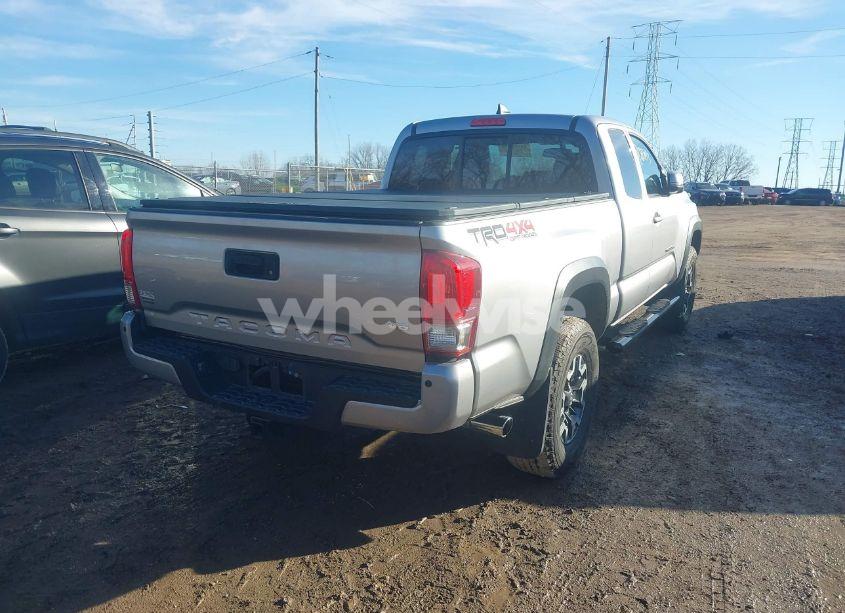 Photo 4 of 2017 Toyota Tacoma TRD OFF ROAD (VIN 5TFSZ5AN6HX120880)