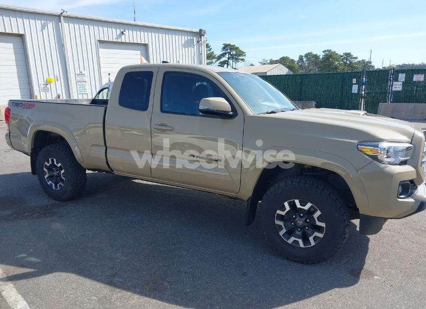 Photo 13 of 2017 Toyota Tacoma TRD SPORT (VIN 5TFSZ5AN7HX056929)