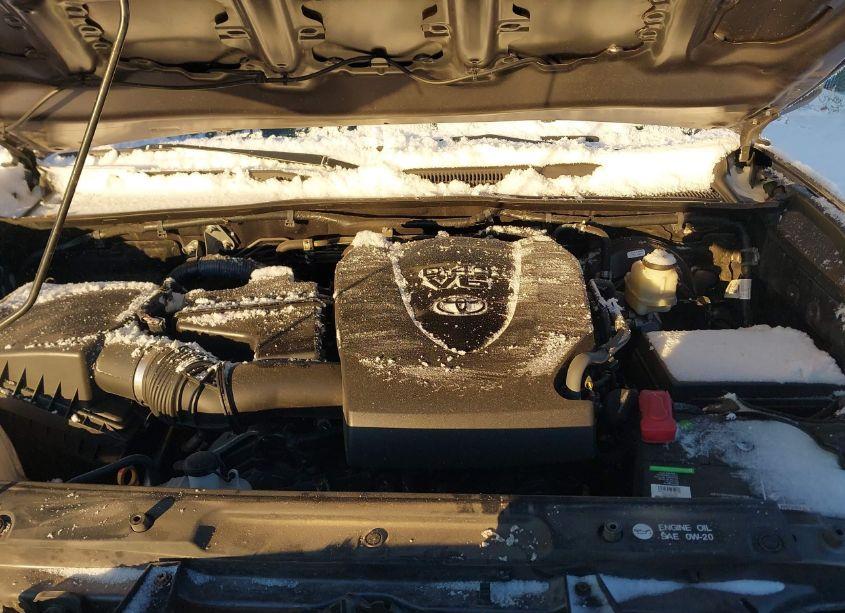 Photo 10 of 2017 Toyota Tacoma SR5 V6 (VIN 5TFSZ5AN7HX098064)