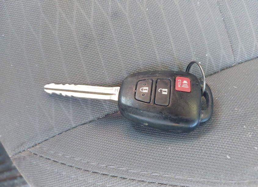 Photo 11 of 2017 Toyota Tacoma SR5 V6 (VIN 5TFSZ5AN7HX098064)