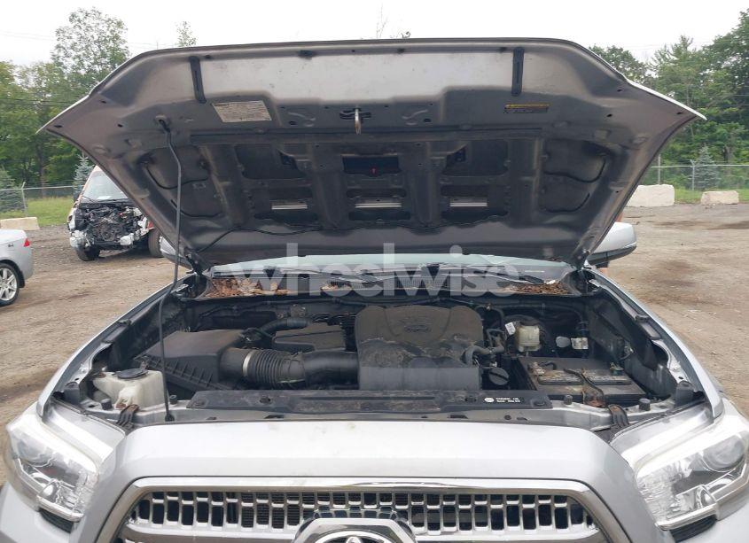 Photo 10 of 2017 Toyota Tacoma TRD SPORT (VIN 5TFSZ5AN7HX115414)