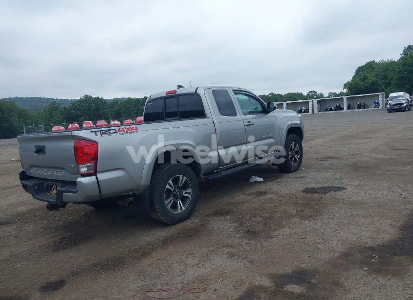 Photo 4 of 2017 Toyota Tacoma TRD SPORT (VIN 5TFSZ5AN7HX115414)